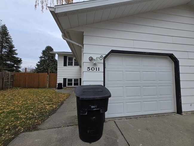 5011 4th Ave N in Grand Forks, ND - Building Photo - Building Photo