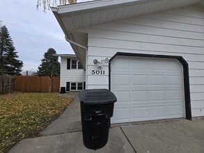 5011 4th Ave N in Grand Forks, ND - Building Photo - Building Photo