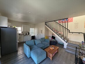 5546 Mary Ln Dr in San Diego, CA - Building Photo - Building Photo