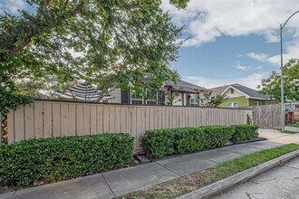 907 Enid St in Houston, TX - Building Photo - Building Photo