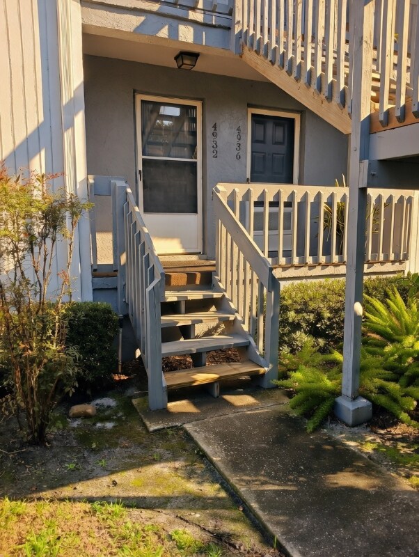 4932 W Gandy Blvd in Tampa, FL - Foto de edificio - Building Photo