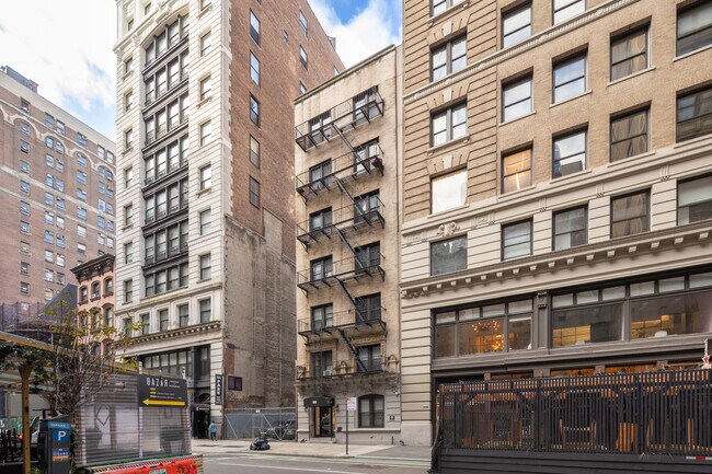 28 W 26th St in New York, NY - Building Photo - Building Photo