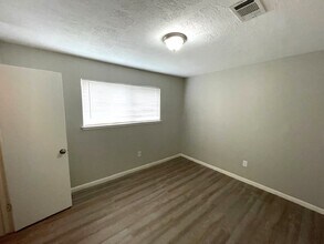 16519 Cairngorm Dr in Houston, TX - Foto de edificio - Building Photo