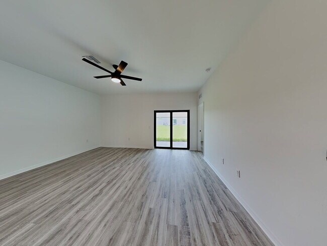 5214 28th St SW in Lehigh Acres, FL - Building Photo - Building Photo