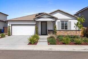 2209 Greenhorn Rd in Patterson, CA - Building Photo