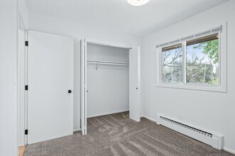 9001 18th Ave S in Bloomington, MN - Building Photo - Building Photo
