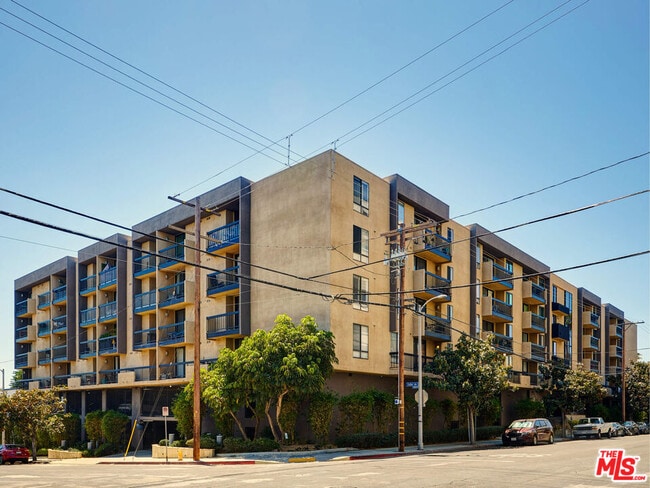 property at 7320 Hawthorn Ave