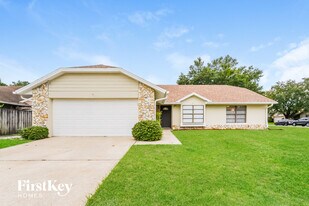 2943 Mallorn Way in Casselberry, FL - Building Photo