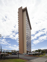 Lakeview Gardens in Honolulu, HI - Foto de edificio - Building Photo