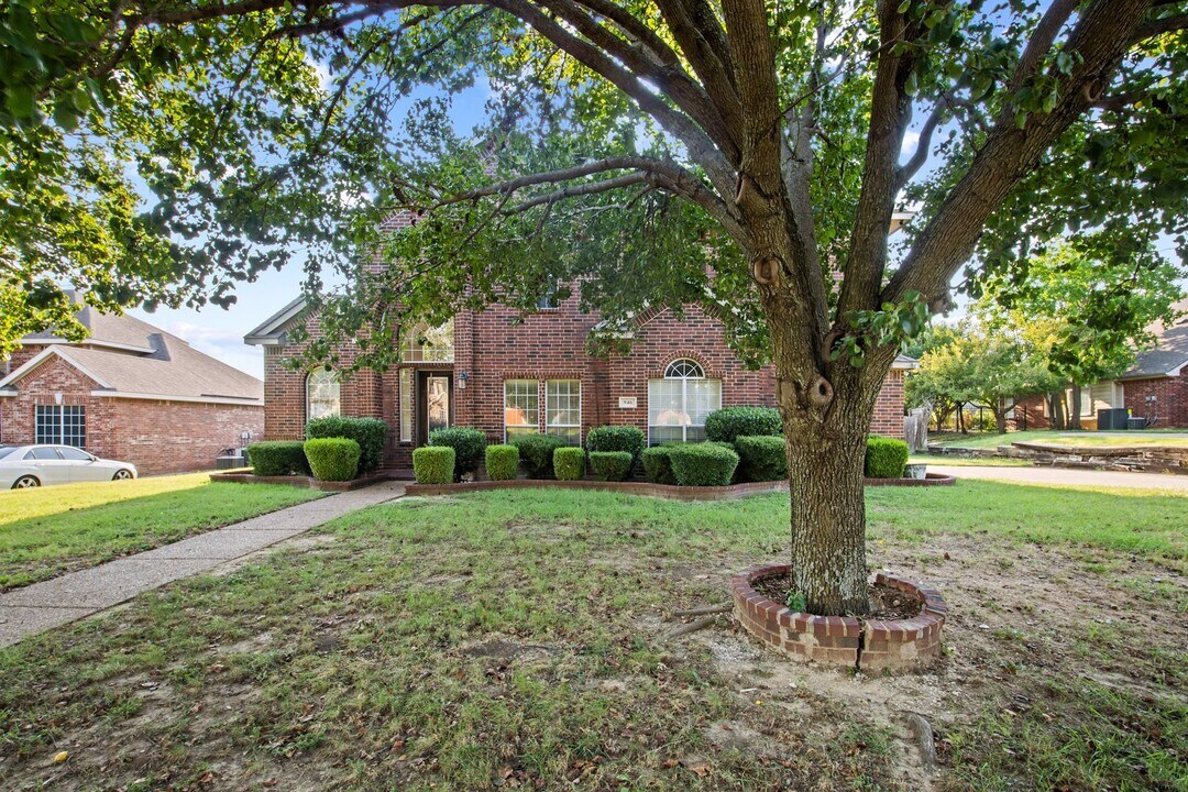 946 Angie Ln in Desoto, TX - Building Photo