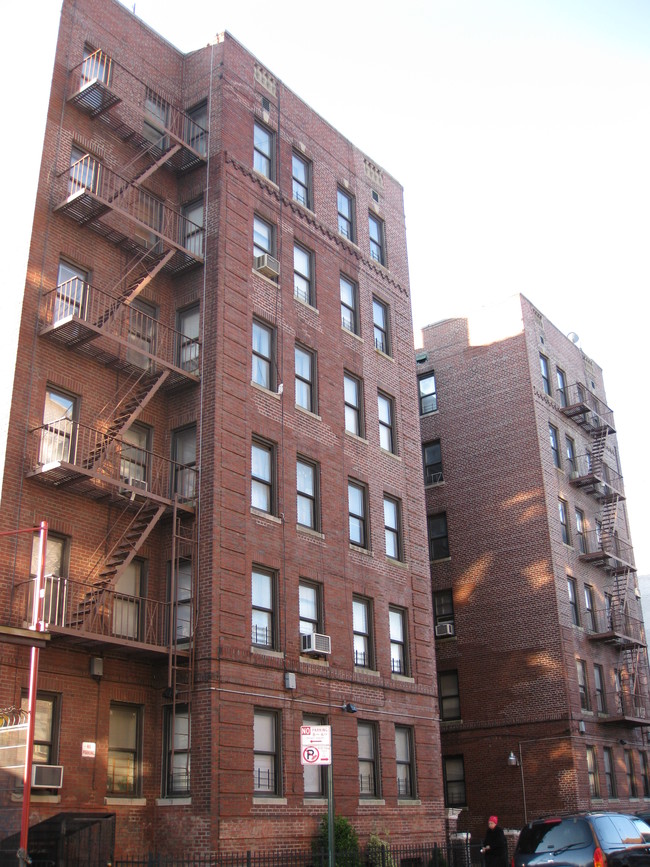 80 Clarkson Ave in Brooklyn, NY - Foto de edificio - Building Photo