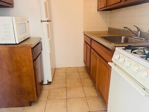 201 St Pauls Ave, Unit 6-609 in Jersey City, NJ - Building Photo - Building Photo