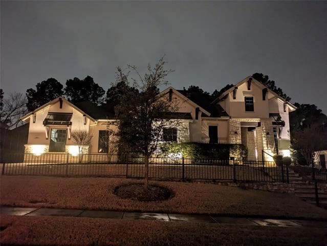 property at 913 Jamestown Ln