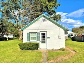 328 3rd Ave in Vestal, NY - Building Photo