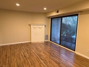 104 Vail Ct in Hamilton, NJ - Building Photo - Building Photo