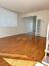 1909 Bataan Rd, Unit Unit A in Redondo Beach, CA - Foto de edificio - Building Photo