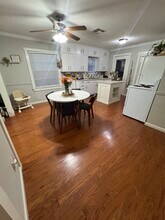 1216 S 31st St in Waco, TX - Foto de edificio - Building Photo