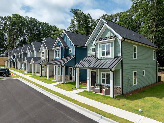 Ivy Hill Cottages in Gainesville, GA - Foto de edificio - Building Photo