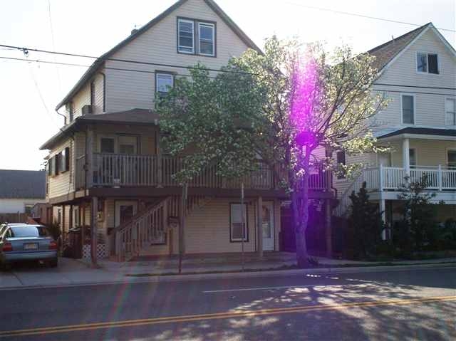 104-106 W Rio Grande Ave in Wildwood, NJ - Building Photo