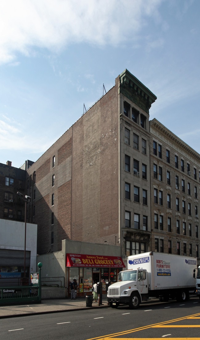 746 St Nicholas Pl in New York, NY - Building Photo - Building Photo