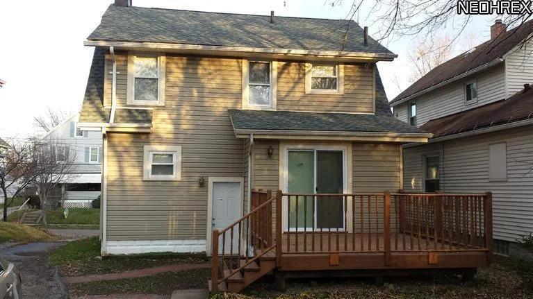 1006 Big Falls Ave in Akron, OH - Building Photo