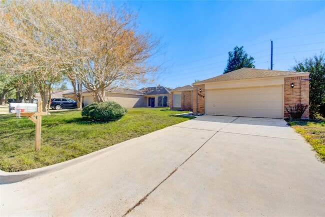 property at 1927 Ash Meadow Dr