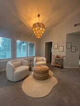 2090 Stonefield Ln in Santa Rosa, CA - Building Photo - Building Photo