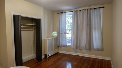 1132 Commonwealth Ave in Boston, MA - Building Photo - Building Photo