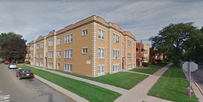 1942 S Grove Ave