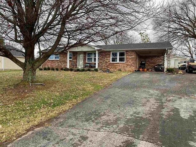 9990 Alvaton Rd in Alvaton, KY - Building Photo - Building Photo