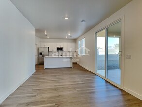 20177 W Thomas Rd in Buckeye, AZ - Foto de edificio - Building Photo