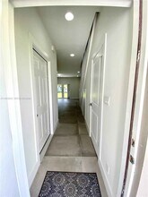 5860 Hollywood Way in Hollywood, FL - Building Photo - Building Photo