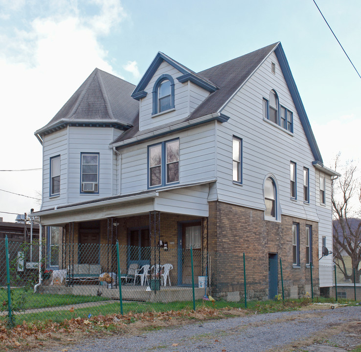 1243 4th St in Williamsport, PA - Building Photo