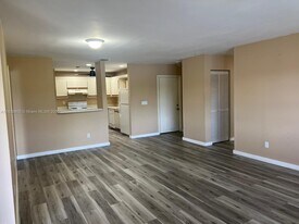 3655 NW 94th Ave in Sunrise, FL - Building Photo
