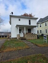 409 S 3rd St in Coshocton, OH - Building Photo