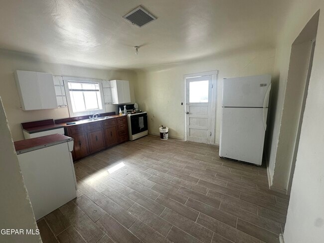 7024 4th Ave in Canutillo, TX - Building Photo - Building Photo