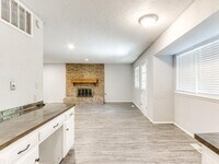 2524 Boxwood Ave photo'