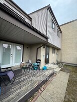 14634 25 St NW in Edmonton, AB - Building Photo