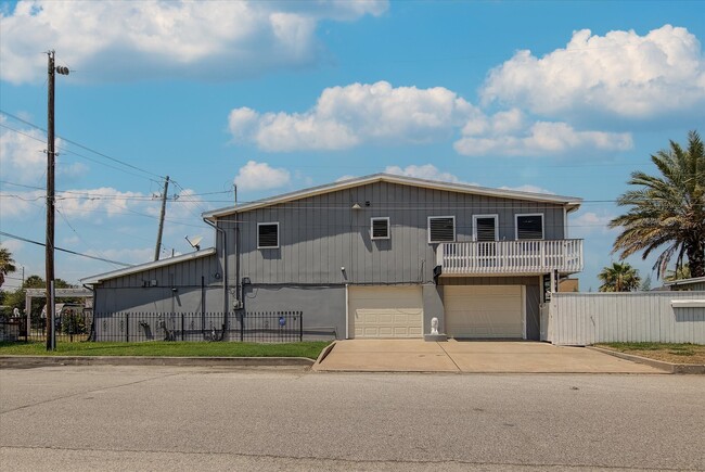 2128 59th St in Galveston, TX - Building Photo - Building Photo