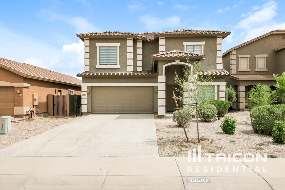 33507 N Slate Creek Dr in San Tan Valley, AZ - Foto de edificio