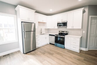 723 Highland Ave SE in Hickory, NC - Building Photo - Building Photo