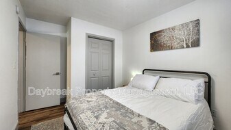 525 7th Ave E in West Fargo, ND - Building Photo