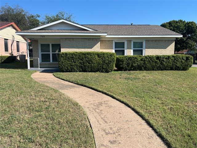 705 Ivywood Dr in Dallas, TX - Building Photo