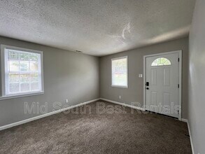 2757 Lola Ave in Memphis, TN - Building Photo - Building Photo