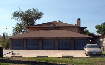 15845 Tokay St in Victorville, CA - Building Photo - Building Photo