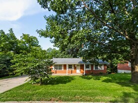 2218 Bluff Blvd in Columbia, MO - Building Photo