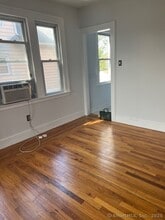 193 Helen St in Hamden, CT - Building Photo - Building Photo