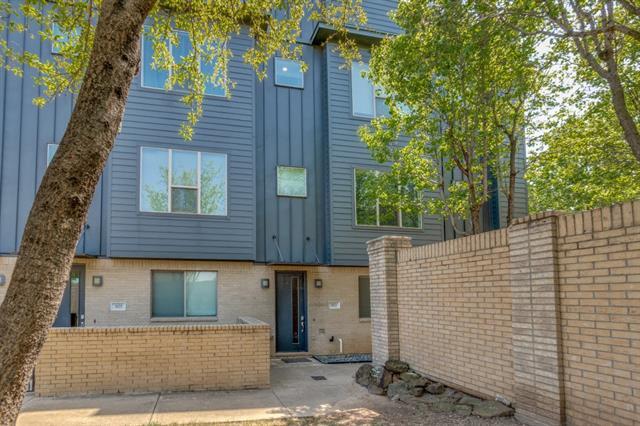 3023 Clamath Dr in Dallas, TX - Building Photo