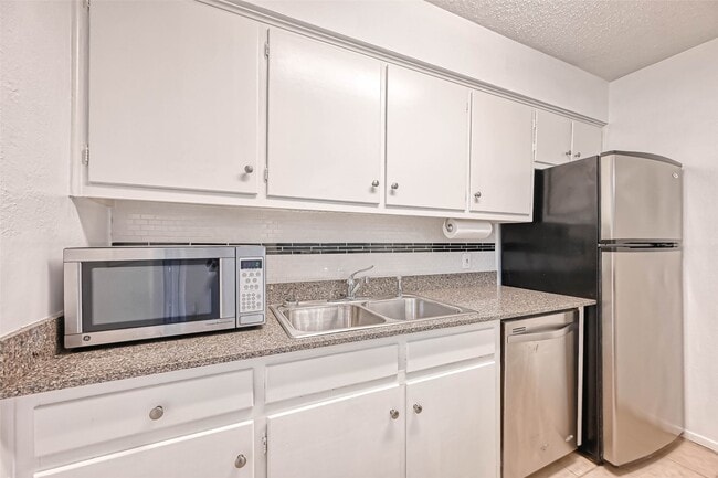 property at 8277 Kingsbrook Rd