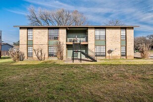 301 Craddock Ave in San Marcos, TX - Building Photo